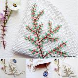 Barackfa ága - Anne - kézzel hímzett körcikk kulcstartó