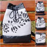 Kalocsai rózsák és tulipánok variálható hátizsák, táska