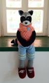 Kézzel kötött amigurumi mosómedve
